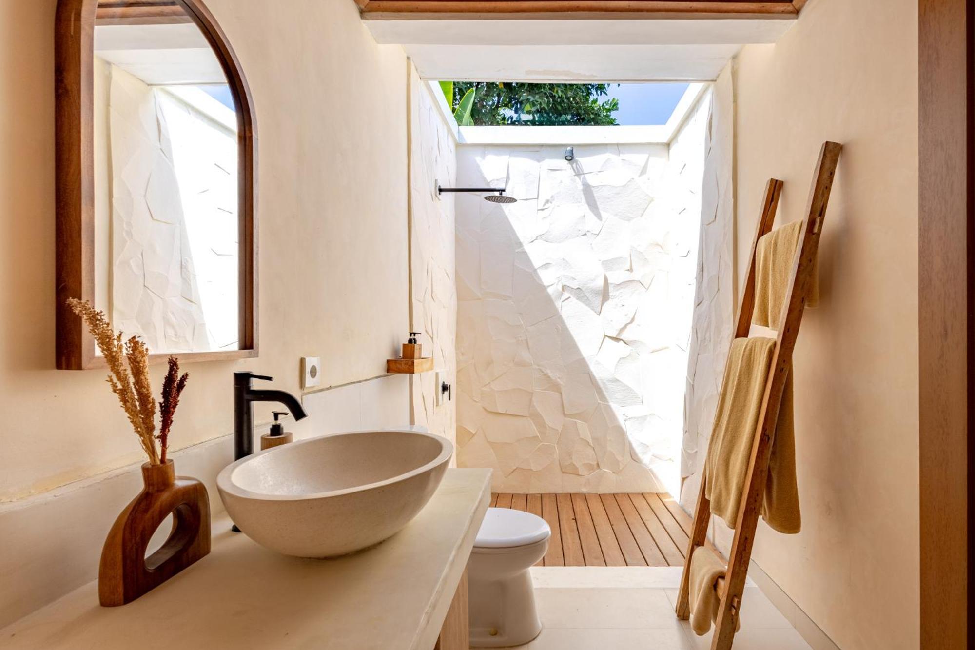The Pink Joglo, A Cheerful 3Bdr Villa W/Pool And Rice-Field View. Dalung  외부 사진